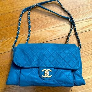 CHANEL crossbody bag!